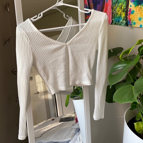 Long Sleeve Ribbed White Crop - Picture 1 of 2